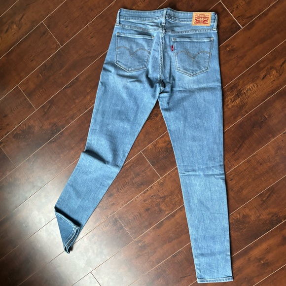 Levi’s 711 - Picture 4 of 4